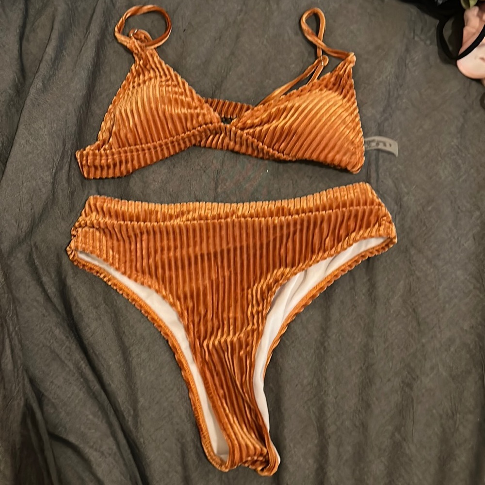 Velvet bikini
